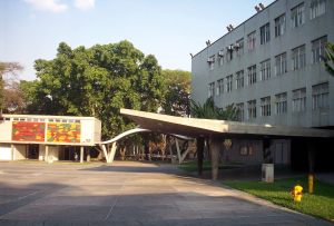Plaza del Rectorado - Edificio del Rectorado UCV